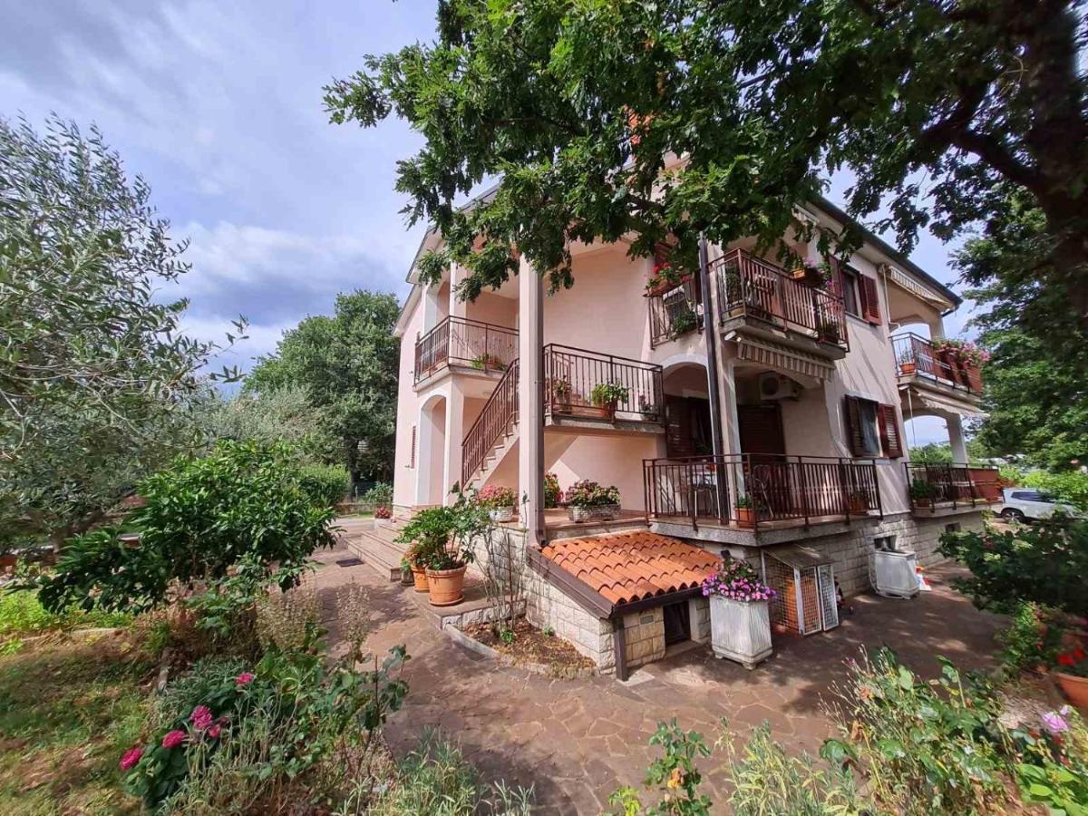 Apartment Ornela Umag Ngoại thất bức ảnh